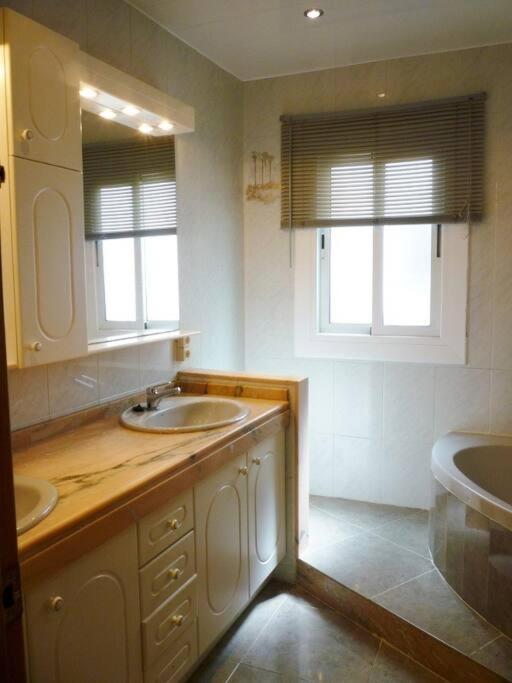 Moderno Apartamento En El Centro Vilanova i la Geltrú Exteriör bild